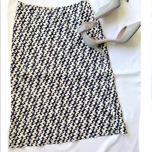 Finity Studio Navy Blue And White Patterned Skirt✰